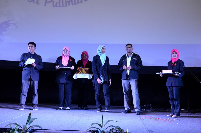 Hi tea alumni  14  260